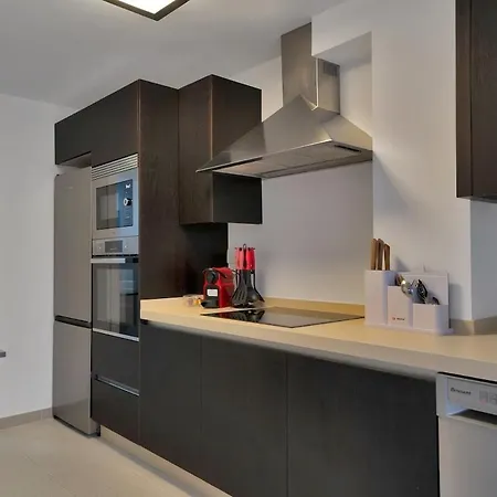 Tropical Chic In San Pedro - San Marino Iii Apartament *